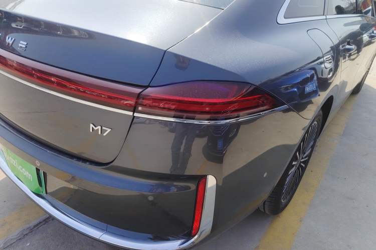 Used Roewe M7 DMH 2025 Model 160km Premium Version Right Rear Taillight