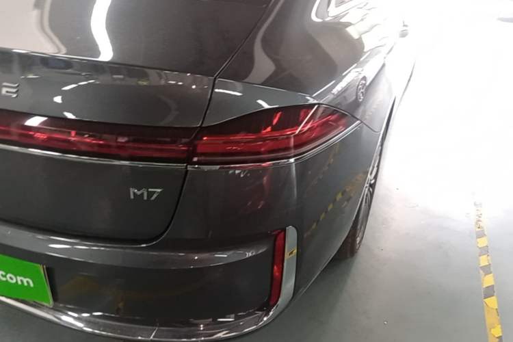 Used Roewe M7 DMH 2025 Model 160km Premium Version Right Rear Taillight