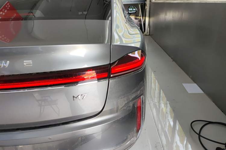 Used Roewe M7 DMH 2025 Model 160km Enjoyment Version Right Rear Taillight