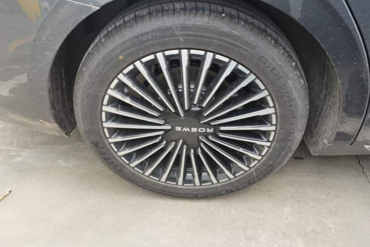 Used Roewe M7 DMH 2025 Model 160km Premium Version Right Rear Wheel Hub