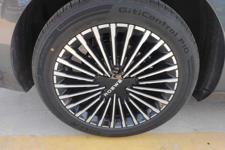 Used Roewe M7 DMH 2025 Model 160km Premium Version Right Rear Wheel Hub