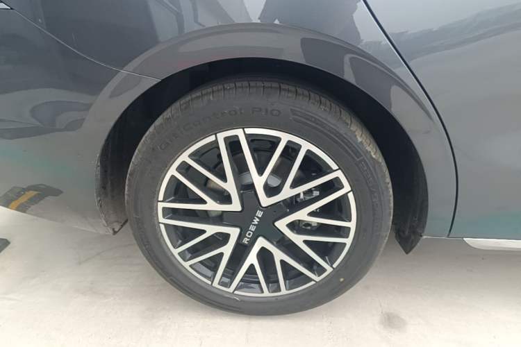 Used Roewe M7 DMH 2025 Model 160km Enjoyment Version Right Rear Wheel Hub