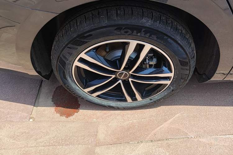 Used Roewe M7 DMH 2025 Model 160km Comfort Version Right Rear Wheel Hub