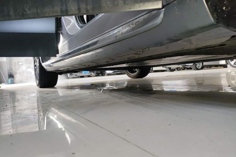 Used Roewe M7 DMH 2025 Model 160km Enjoyment Version Right Side Sill