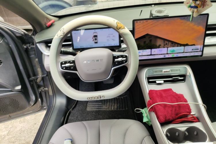Used Roewe M7 DMH 2025 Model 160km Premium Version Steering Wheel