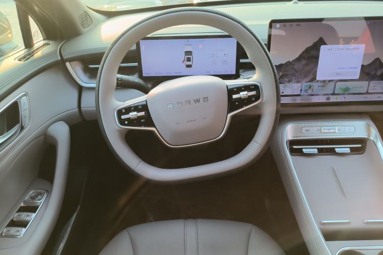 Used Roewe M7 DMH 2025 Model 160km Comfort Version Steering Wheel