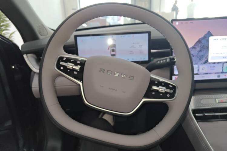 Used Roewe M7 DMH 2025 Model 160km Comfort Version Steering Wheel
