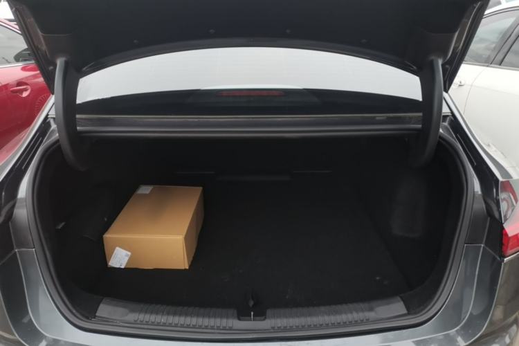 Used Roewe M7 DMH 2025 Model 160km Premium Version Trunk