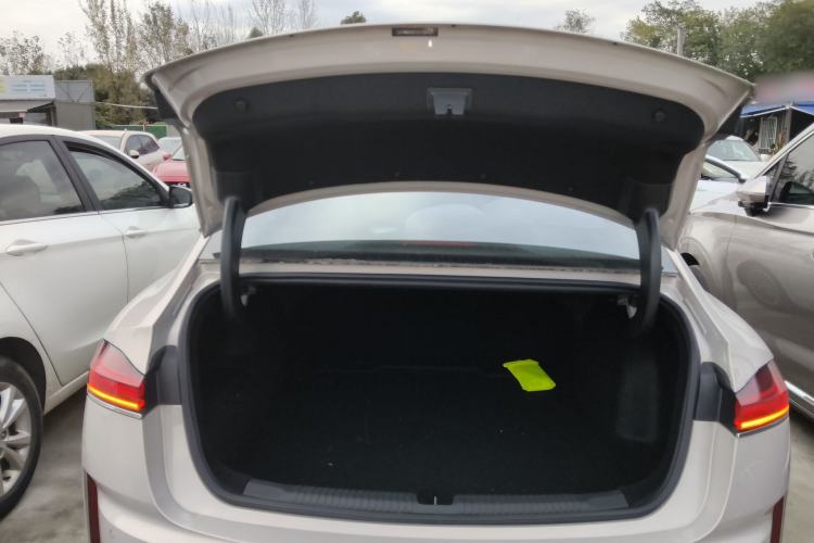 Used Roewe M7 DMH 2025 Model 160km Premium Version Trunk