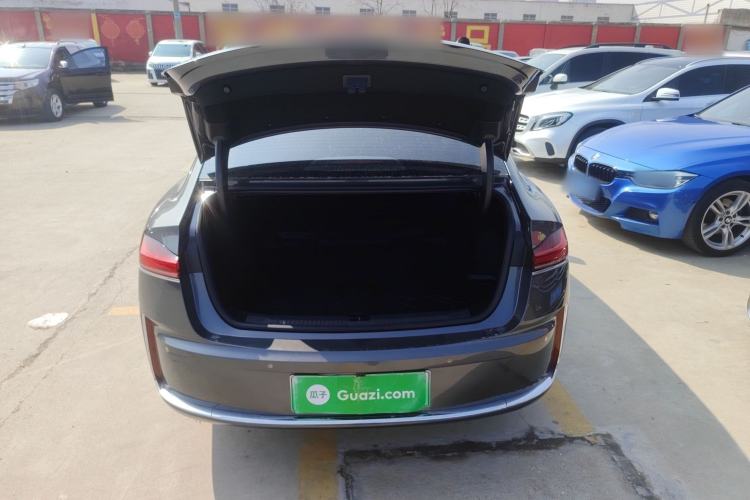 Used Roewe M7 DMH 2025 Model 160km Premium Version Trunk