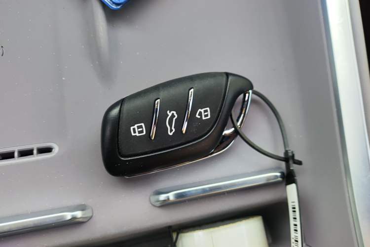 Used Roewe M7 DMH 2025 Model 160km Premium Version Vehicle Key