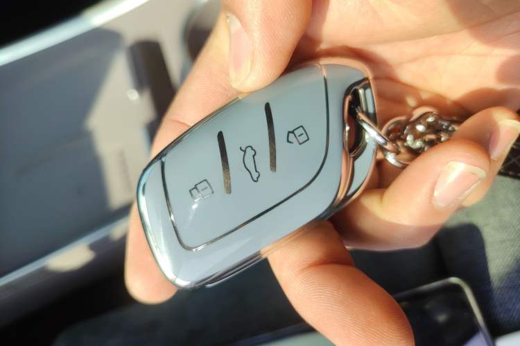 Used Roewe M7 DMH 2025 Model 160km Premium Version Vehicle Key