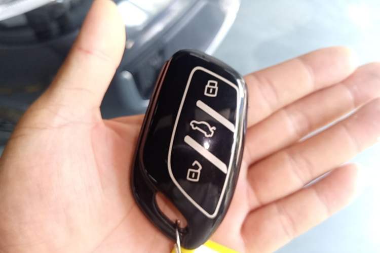 Used Roewe M7 DMH 2025 Model 160km Premium Version Vehicle Key