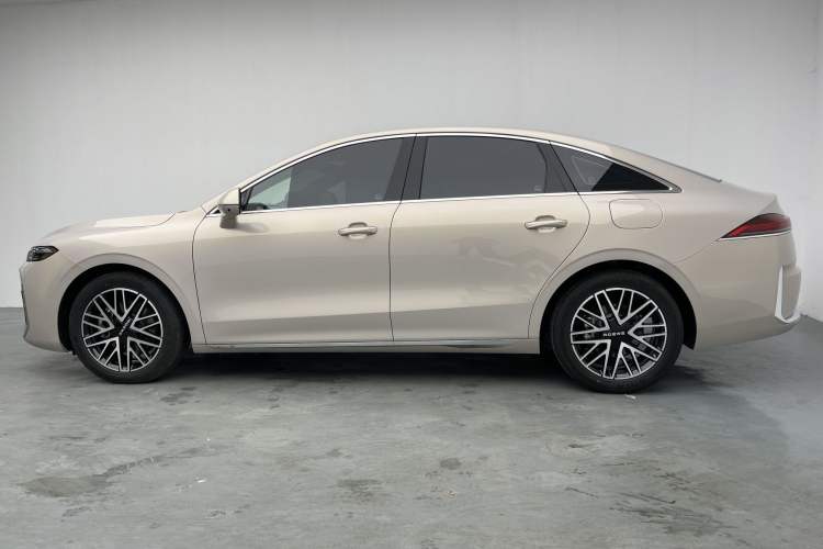 Used Roewe M7 DMH 2025 Model 160km Enjoyment Version Exterior 2