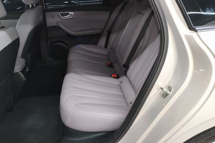 Used Roewe M7 DMH 2025 Model 160km Enjoyment Version Left Rear Seat