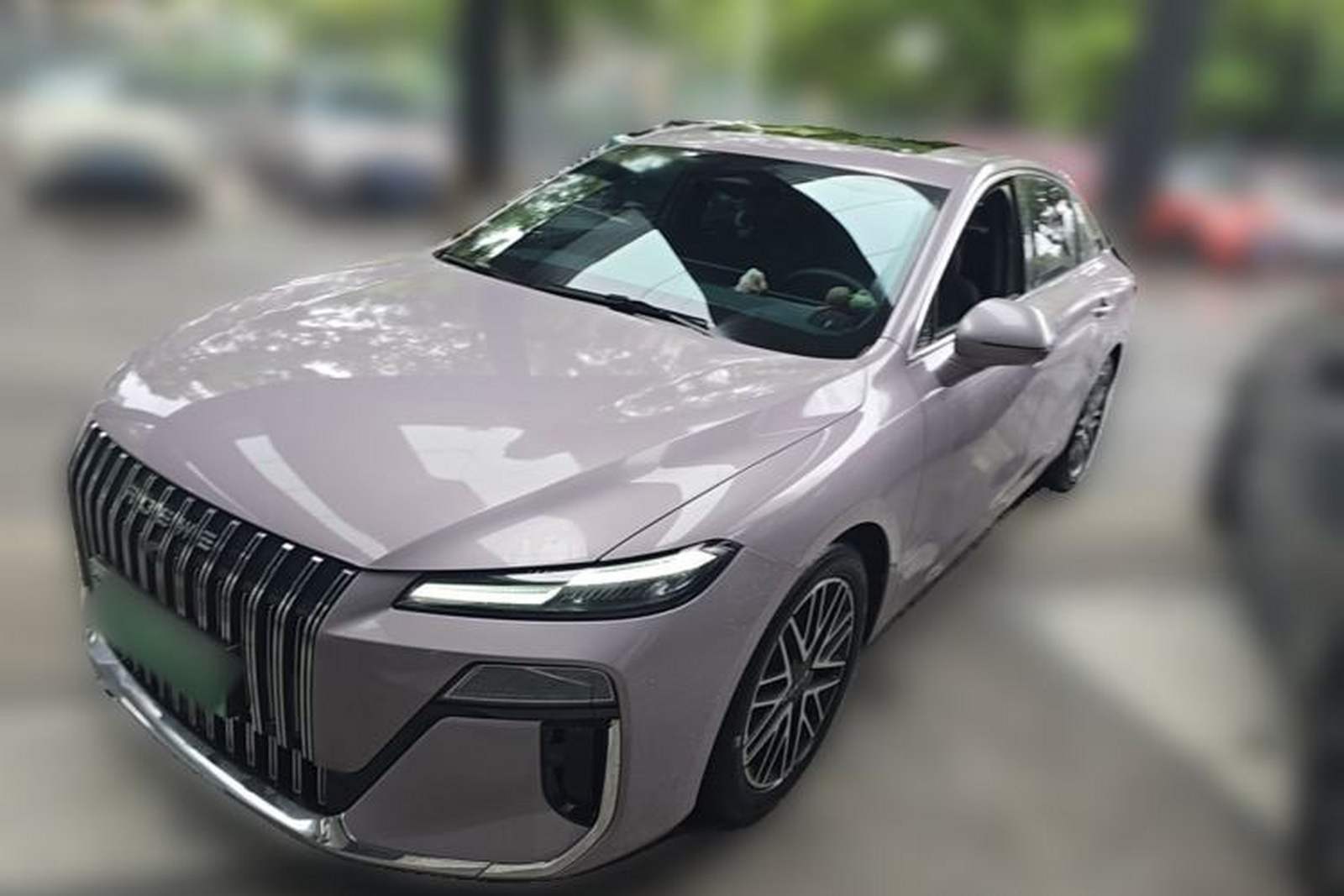Фото Roewe с площадки