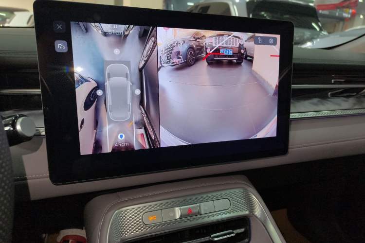 Used Roewe M7 DMH 2025 Model 160km Premium Version Audio And AC Panel