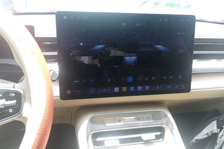 Used Roewe M7 DMH 2025 Model 160km Premium Version Audio And AC Panel