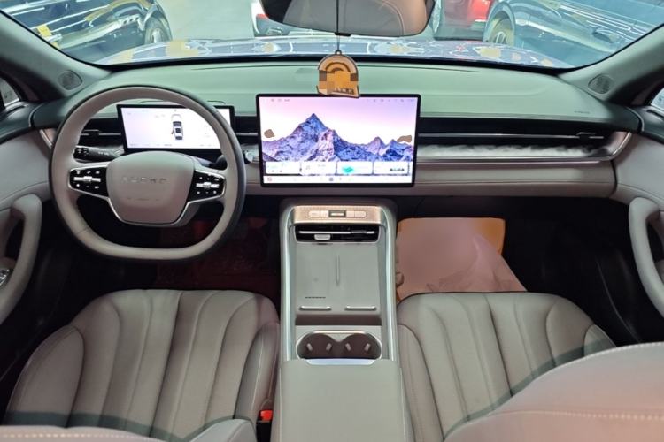 Used Roewe M7 DMH 2025 Model 160km Enjoyment Version Center Console