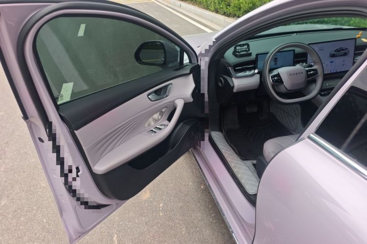 Used Roewe M7 DMH 2025 Model 160km Premium Version Driver Seat
