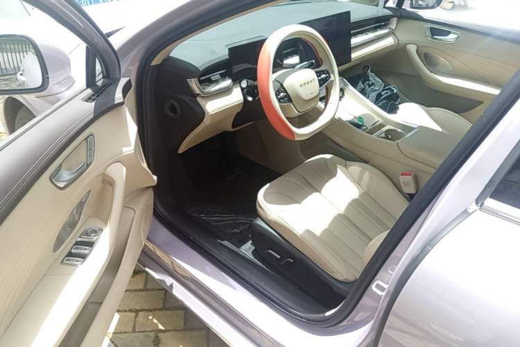 Used Roewe M7 DMH 2025 Model 160km Premium Version Driver Seat