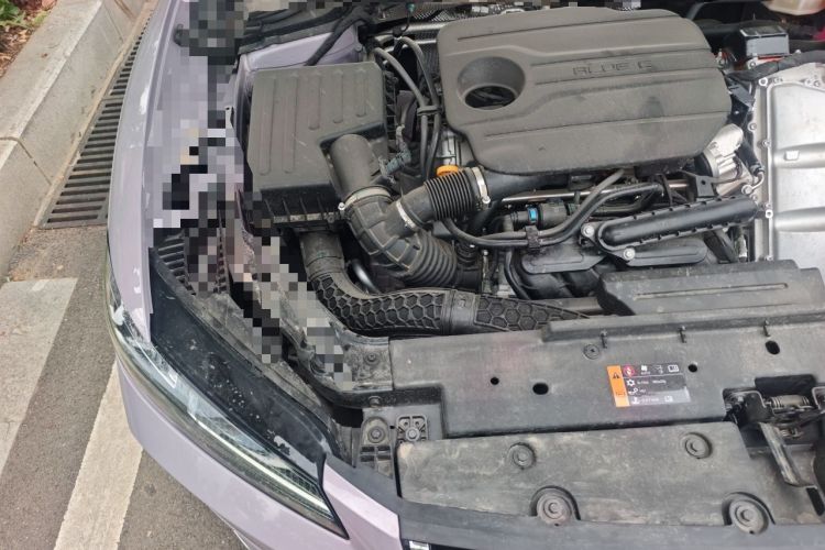 Used Roewe M7 DMH 2025 Model 160km Premium Version Engine Bay Right