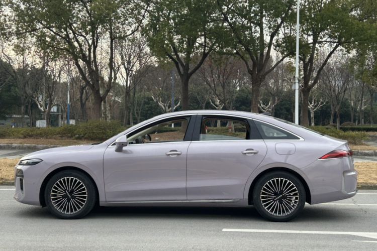 Used Roewe M7 DMH 2025 Model 160km Premium Version Exterior 11