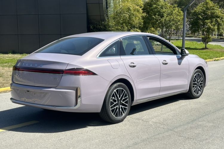 Used Roewe M7 DMH 2025 Model 160km Enjoyment Version Exterior 6