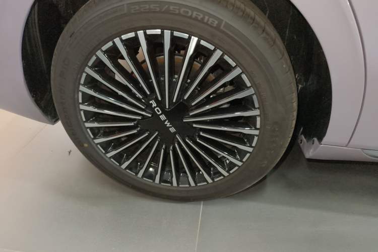 Used Roewe M7 DMH 2025 Model 160km Premium Version Exterior 8