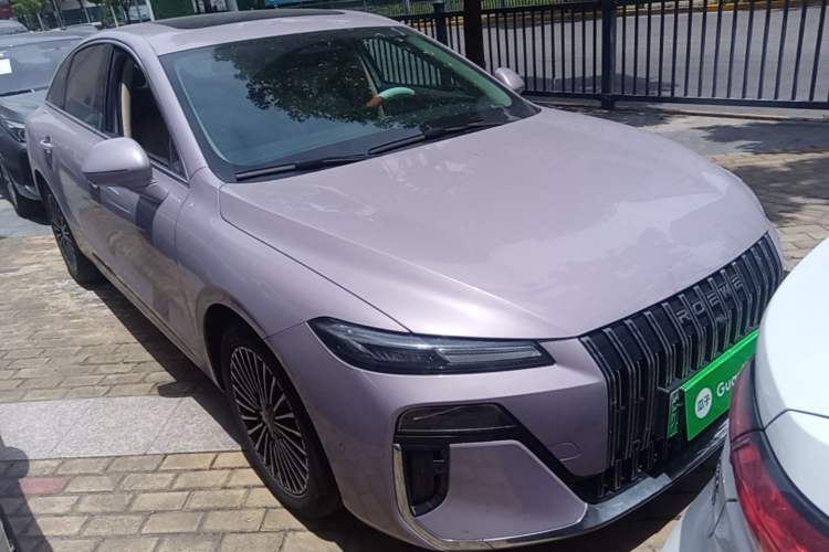 Used Roewe M7 DMH 2025 Model 160km Premium Version Front Right 45 Deg
