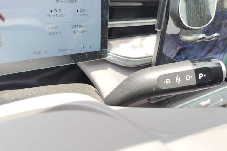 Used Roewe M7 DMH 2025 Model 160km Enjoyment Version Gear Lever