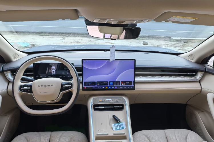Used Roewe M7 DMH 2025 Model 160km Premium Version Interior 4
