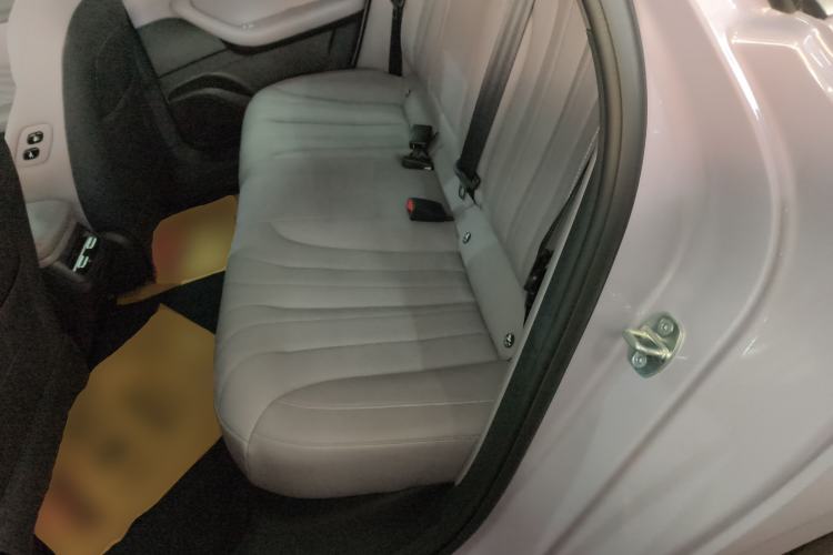 Used Roewe M7 DMH 2025 Model 160km Premium Version Interior 4