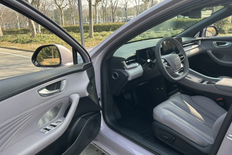 Used Roewe M7 DMH 2025 Model 160km Premium Version Interior 8