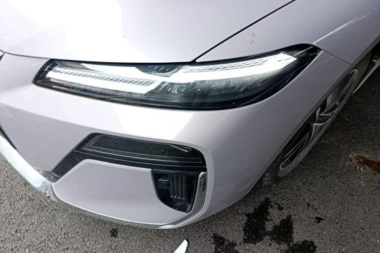 Used Roewe M7 DMH 2025 Model 160km Comfort Version Left Front Headlight