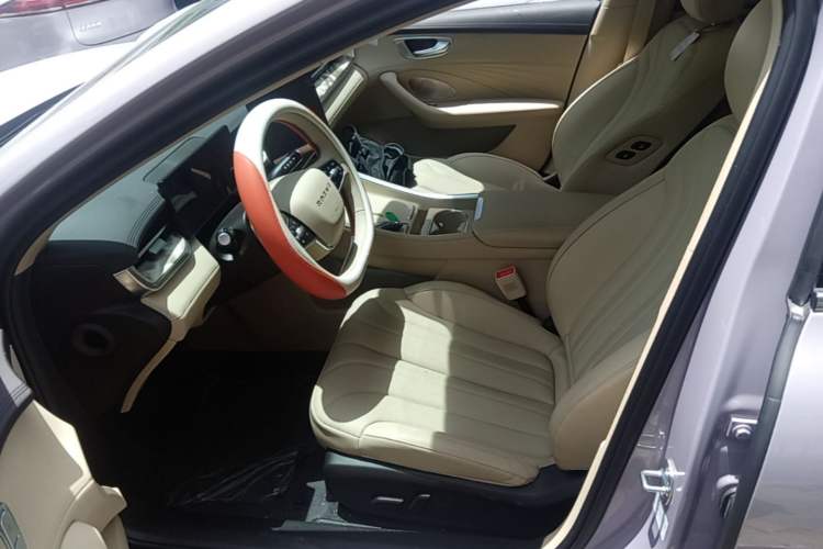 Used Roewe M7 DMH 2025 Model 160km Premium Version Left Front Seat