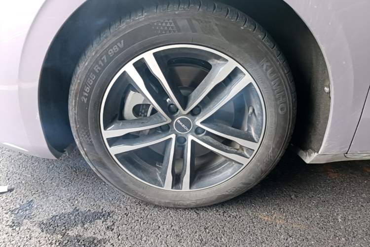 Used Roewe M7 DMH 2025 Model 160km Comfort Version Left Front Wheel Hub