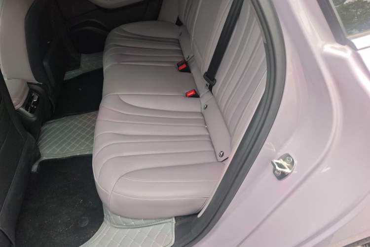 Used Roewe M7 DMH 2025 Model 160km Premium Version Left Rear Seat