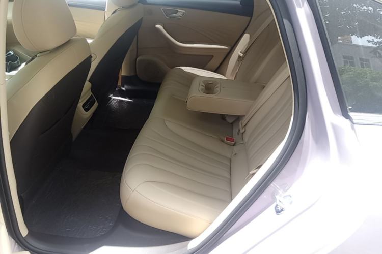 Used Roewe M7 DMH 2025 Model 160km Premium Version Left Rear Seat