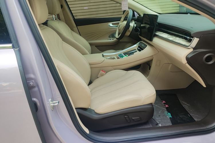 Used Roewe M7 DMH 2025 Model 160km Premium Version Right Front Seat