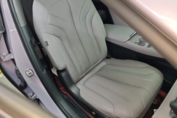 Used Roewe M7 DMH 2025 Model 160km Enjoyment Version Right Front Seat