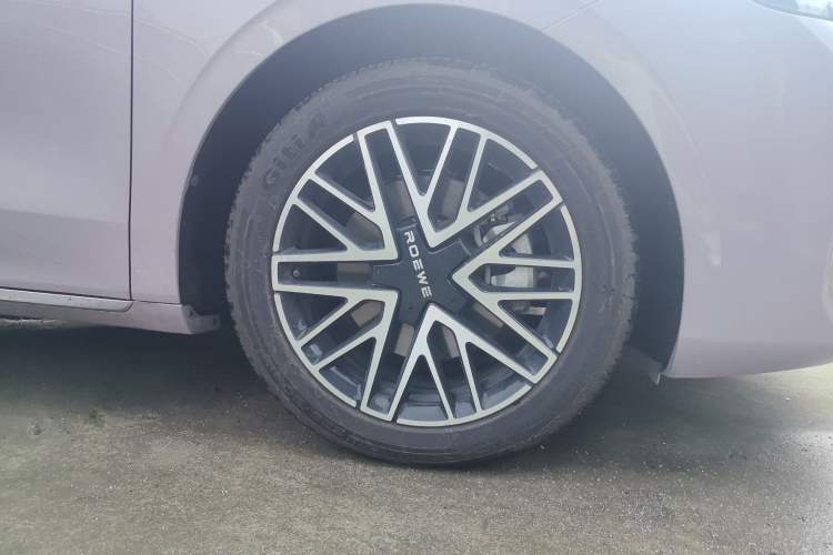 Used Roewe M7 DMH 2025 Model 160km Enjoyment Version Right Front Wheel Hub