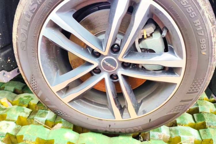 Used Roewe M7 DMH 2025 Model 160km Comfort Version Right Front Wheel Hub
