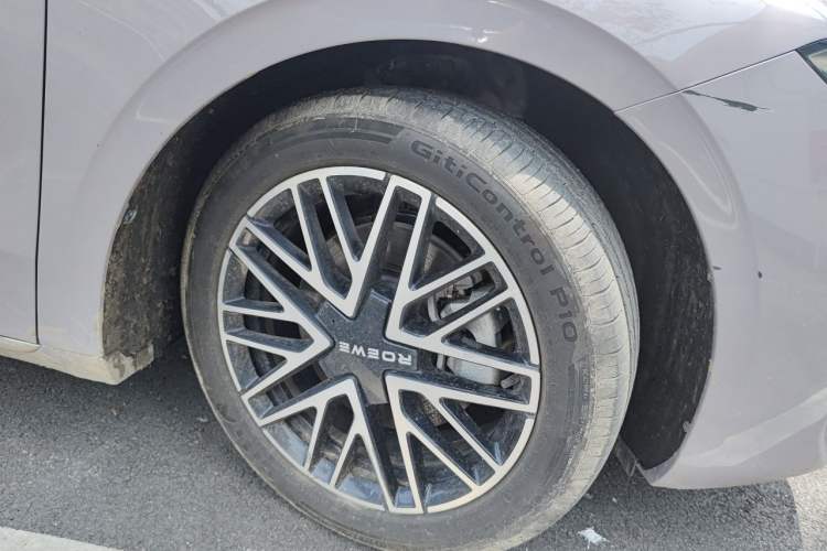Used Roewe M7 DMH 2025 Model 160km Enjoyment Version Right Front Wheel Hub