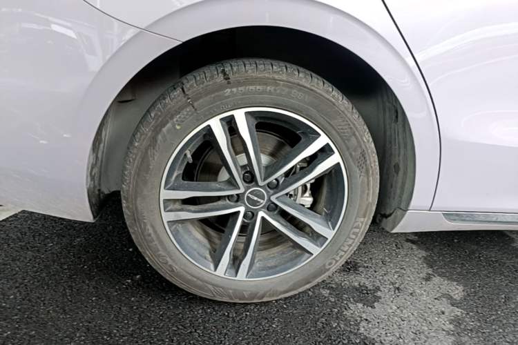 Used Roewe M7 DMH 2025 Model 160km Comfort Version Right Rear Wheel Hub