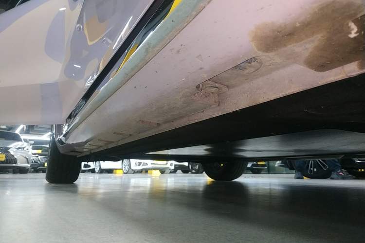 Used Roewe M7 DMH 2025 Model 160km Enjoyment Version Right Side Sill