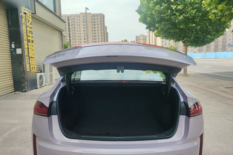 Used Roewe M7 DMH 2025 Model 160km Premium Version Trunk