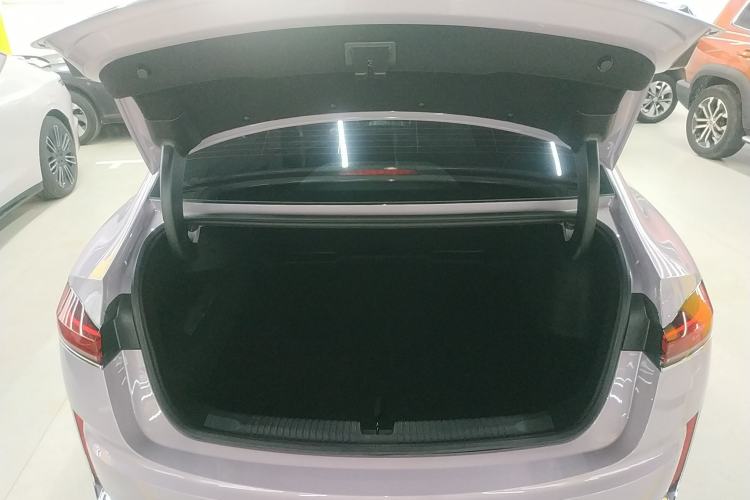 Used Roewe M7 DMH 2025 Model 160km Enjoyment Version Trunk