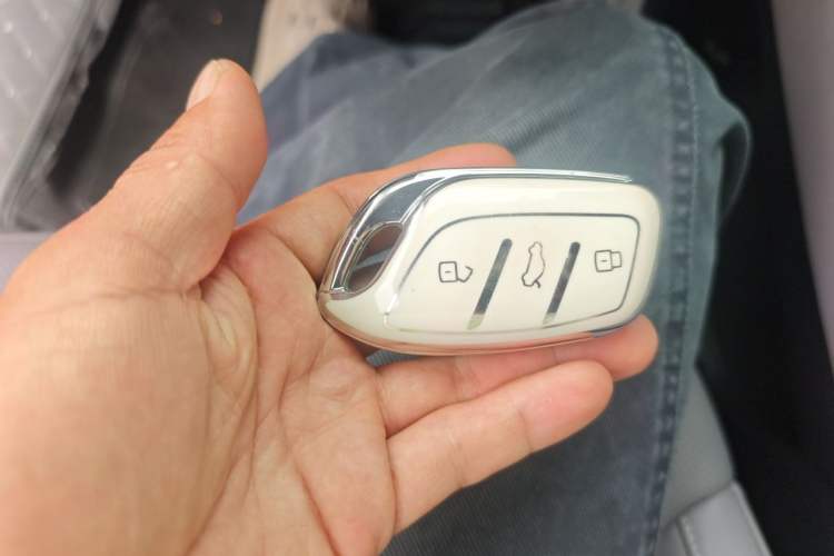 Used Roewe M7 DMH 2025 Model 160km Premium Version Vehicle Key