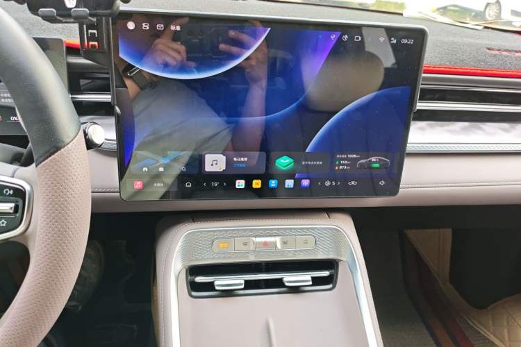 Used Roewe M7 DMH 2025 Model 160km Comfort Version Audio And AC Panel